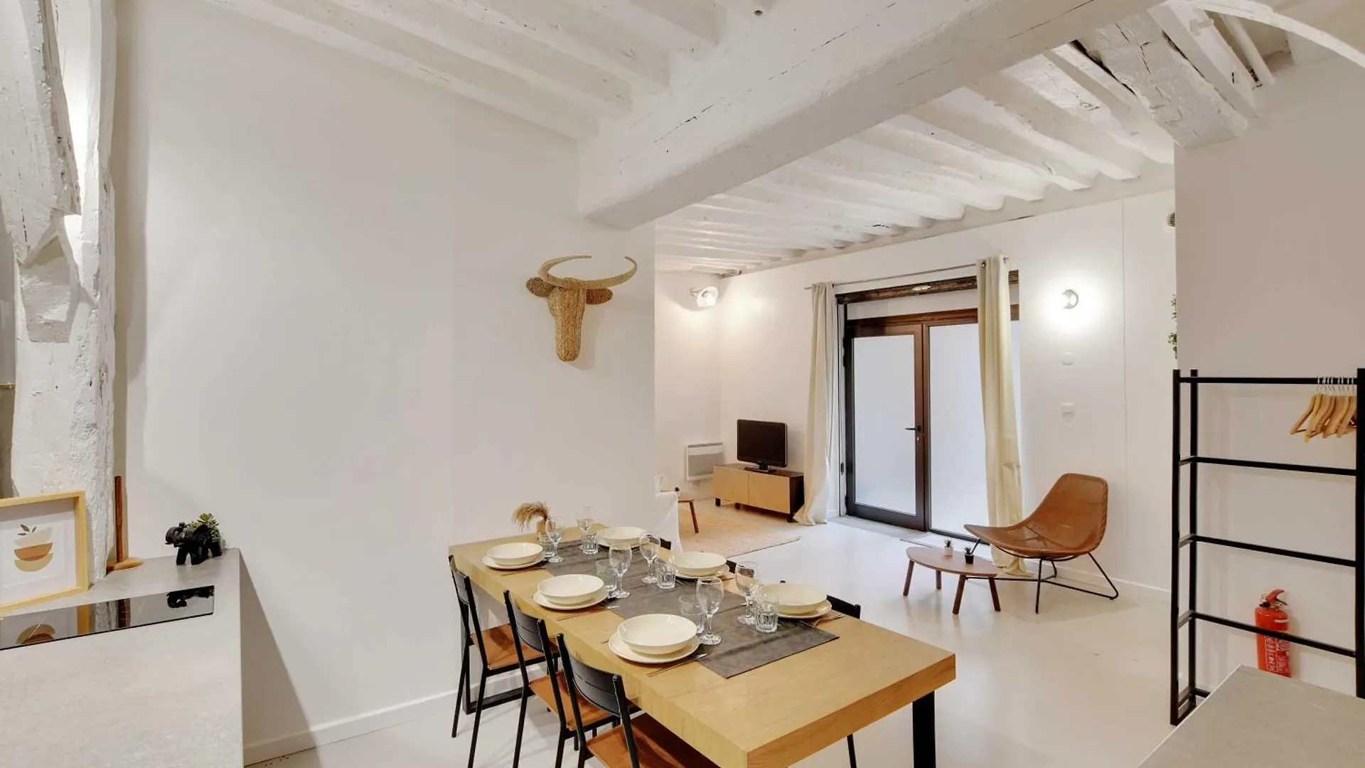 Elegant Apartment -2Br-4P- Le Marais Paris France